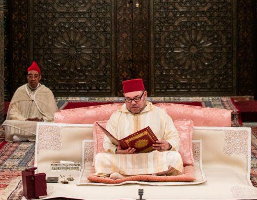 Le Roi, Amir Al Mouminine, préside la première causerie religieuse du mois sacré de Ramadan