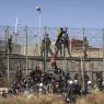 Sources judiciaires : L’absence de preuves ferme l’enquête sur la mort de 23 migrants au poste-frontière de Melilla